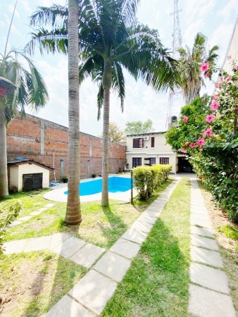 RETSADA CASA EN VENTA  ZONA BLAS PARERA Y DON BOSCO