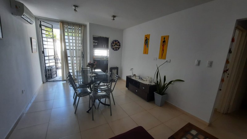 En venta departamento planta baja con patio y cochera