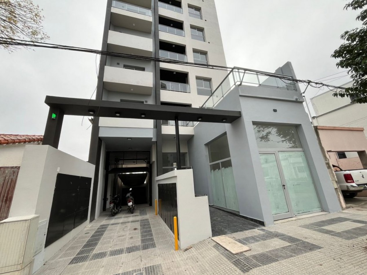 SE VENDE MONOAMBIENTE ZONA PLAZA SAENZ PEÑA