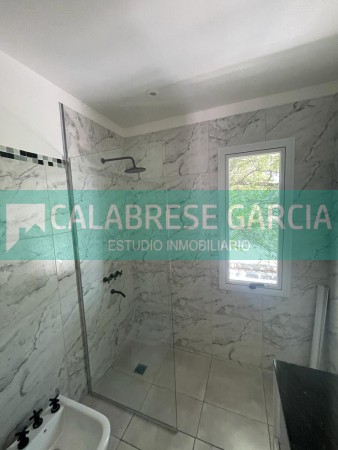 SE VENDE CASA A ESTRENAR PUERTO URQUIZA