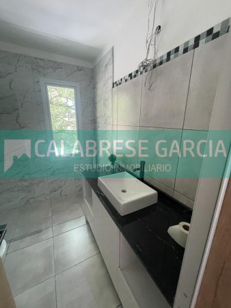 SE VENDE CASA A ESTRENAR PUERTO URQUIZA