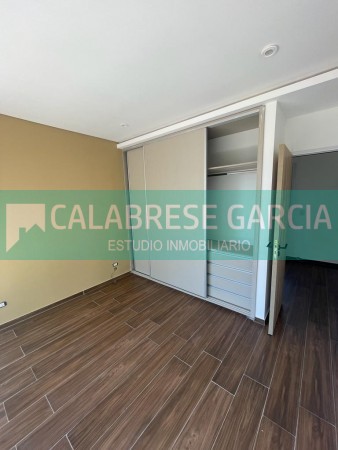 SE VENDE CASA A ESTRENAR PUERTO URQUIZA