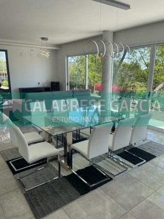 SE VENDE CASA A ESTRENAR PUERTO URQUIZA