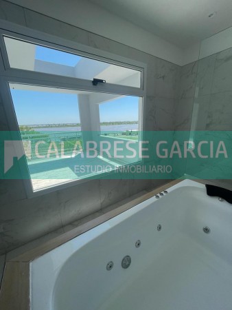 SE VENDE CASA A ESTRENAR PUERTO URQUIZA