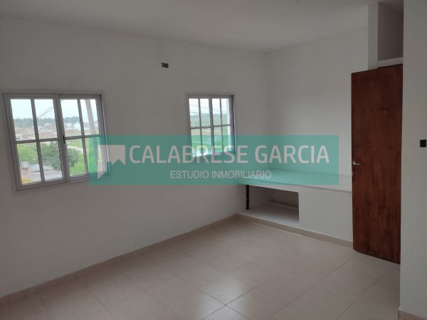 EN VENTA DUPLEX ZONA CLUB PARACAO