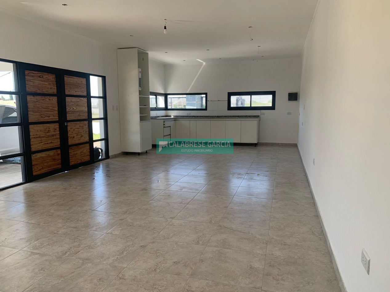 SE VENDE CASA QUINTA A ESTRENAR EN LOTEO SAUCE PUEBLO